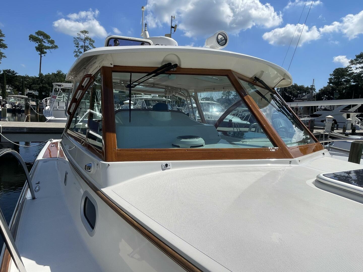 Beyond The Sea 29ft Hunt Yacht For Sale