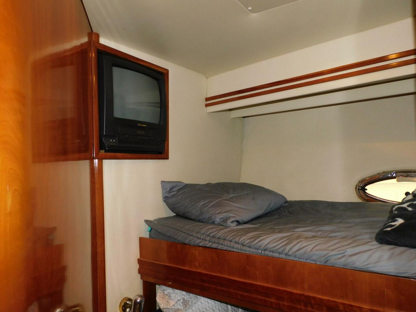 Waterdog 57ft Carver Yacht For Sale