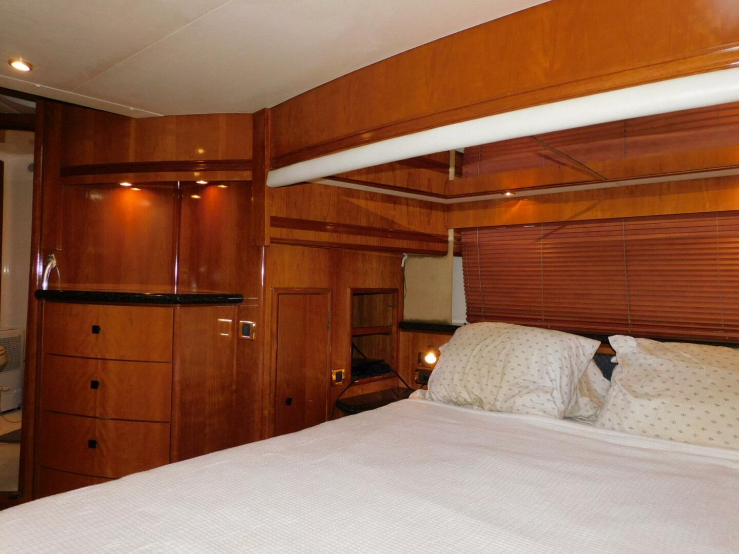 Waterdog 57ft Carver Yacht For Sale