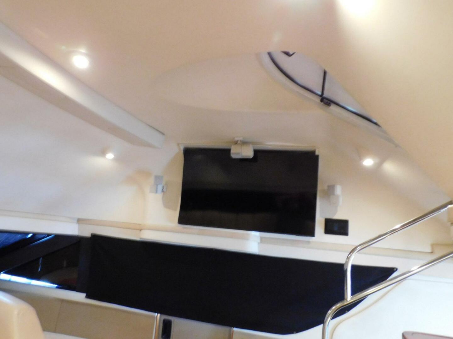 Waterdog 57ft Carver Yacht For Sale