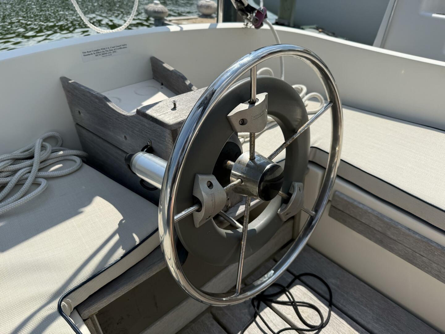 20ft Com Pac Yacht For Sale