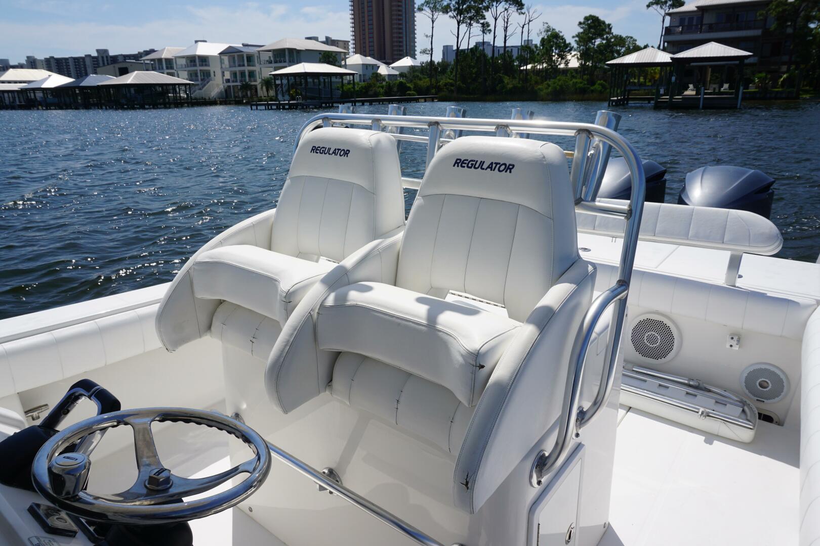 Past Time 32ft Regulator Yacht For Sale