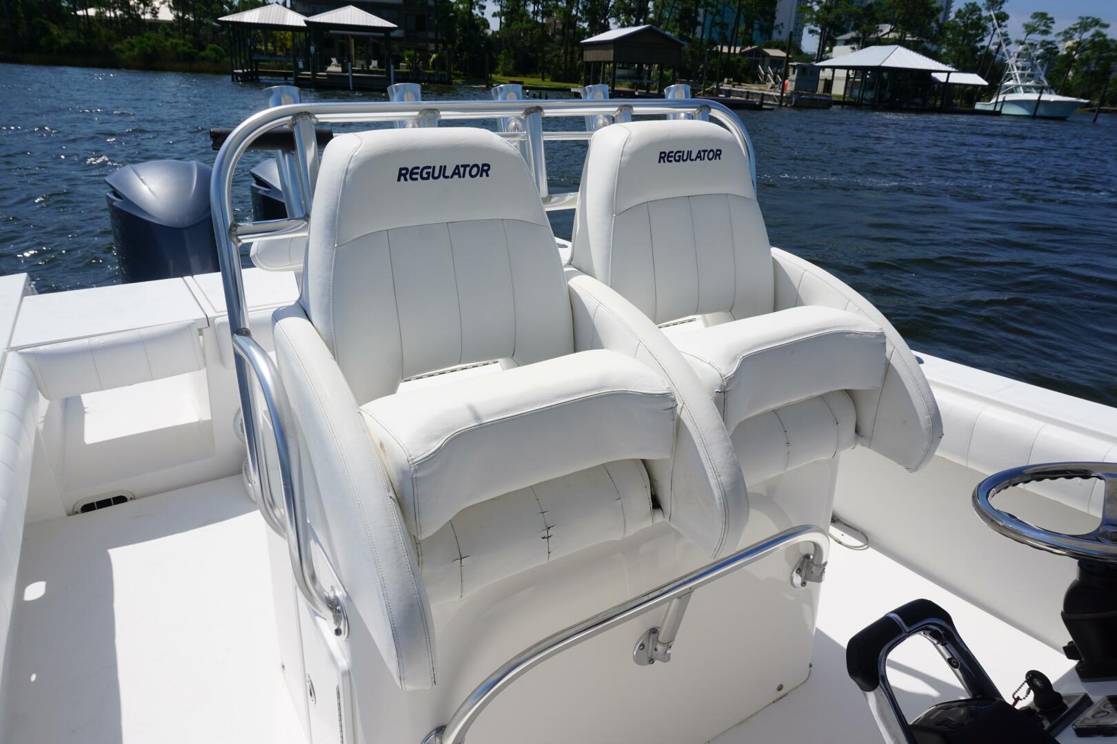 Past Time 32ft Regulator Yacht For Sale