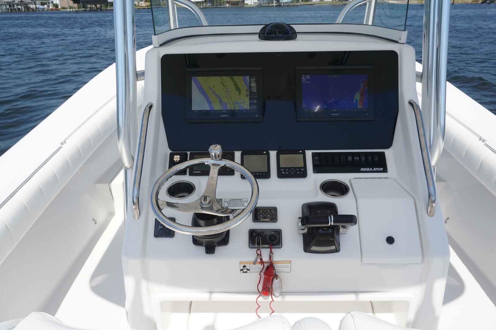 Past Time 32ft Regulator Yacht For Sale