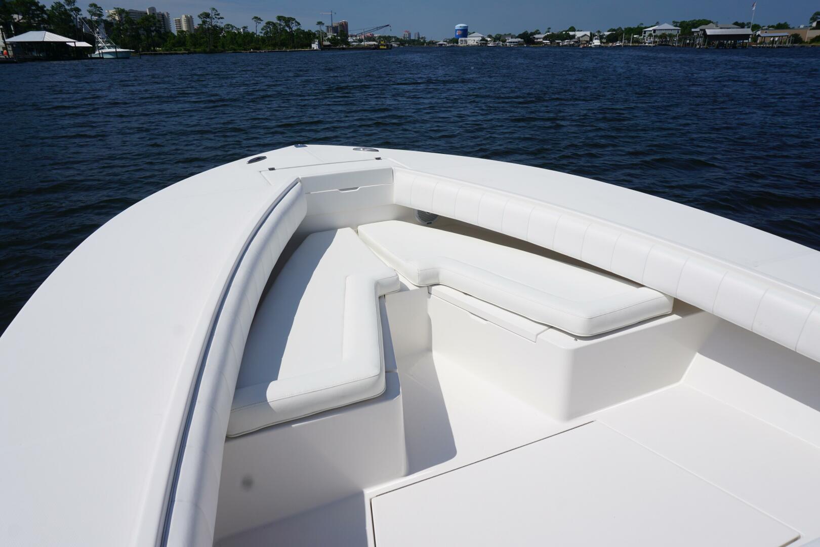 Past Time 32ft Regulator Yacht For Sale