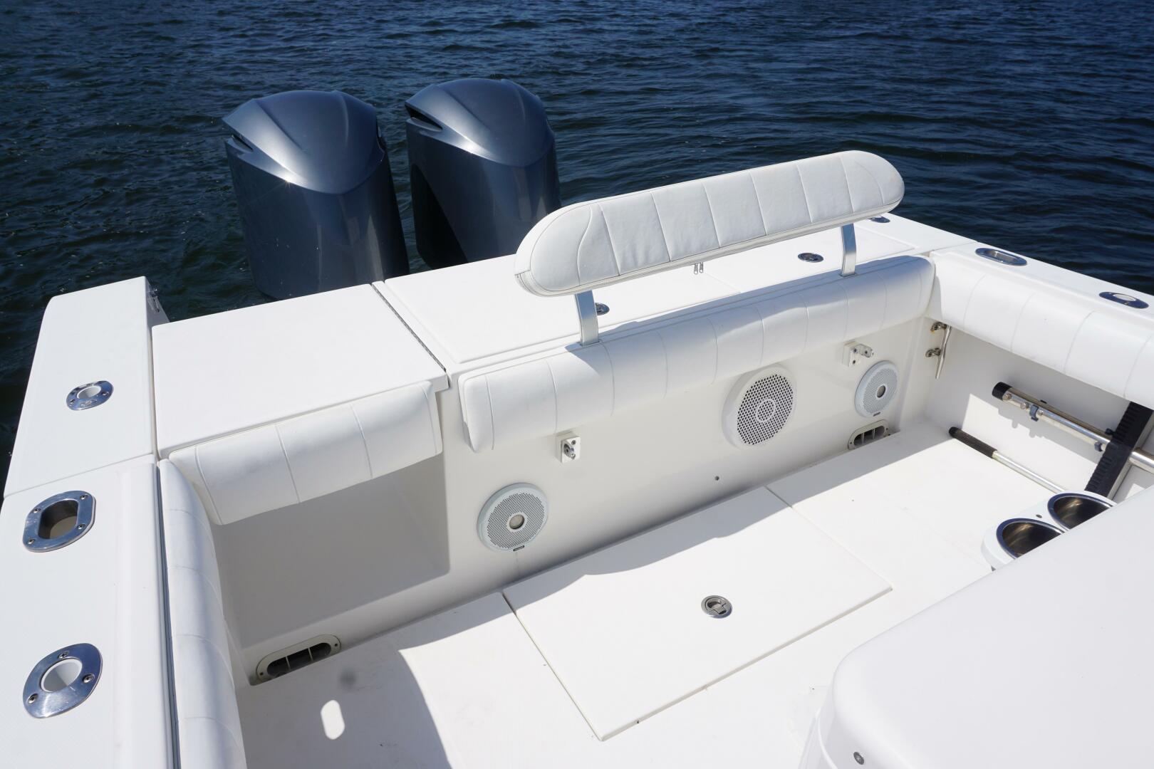 Past Time 32ft Regulator Yacht For Sale