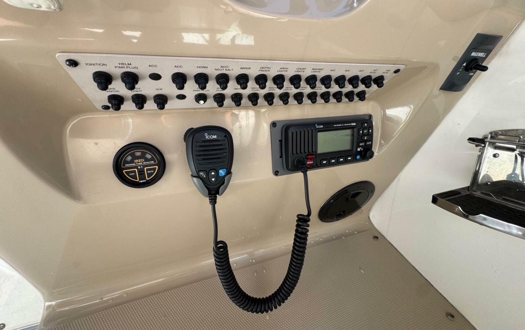 25ft Chaparral Yacht For Sale