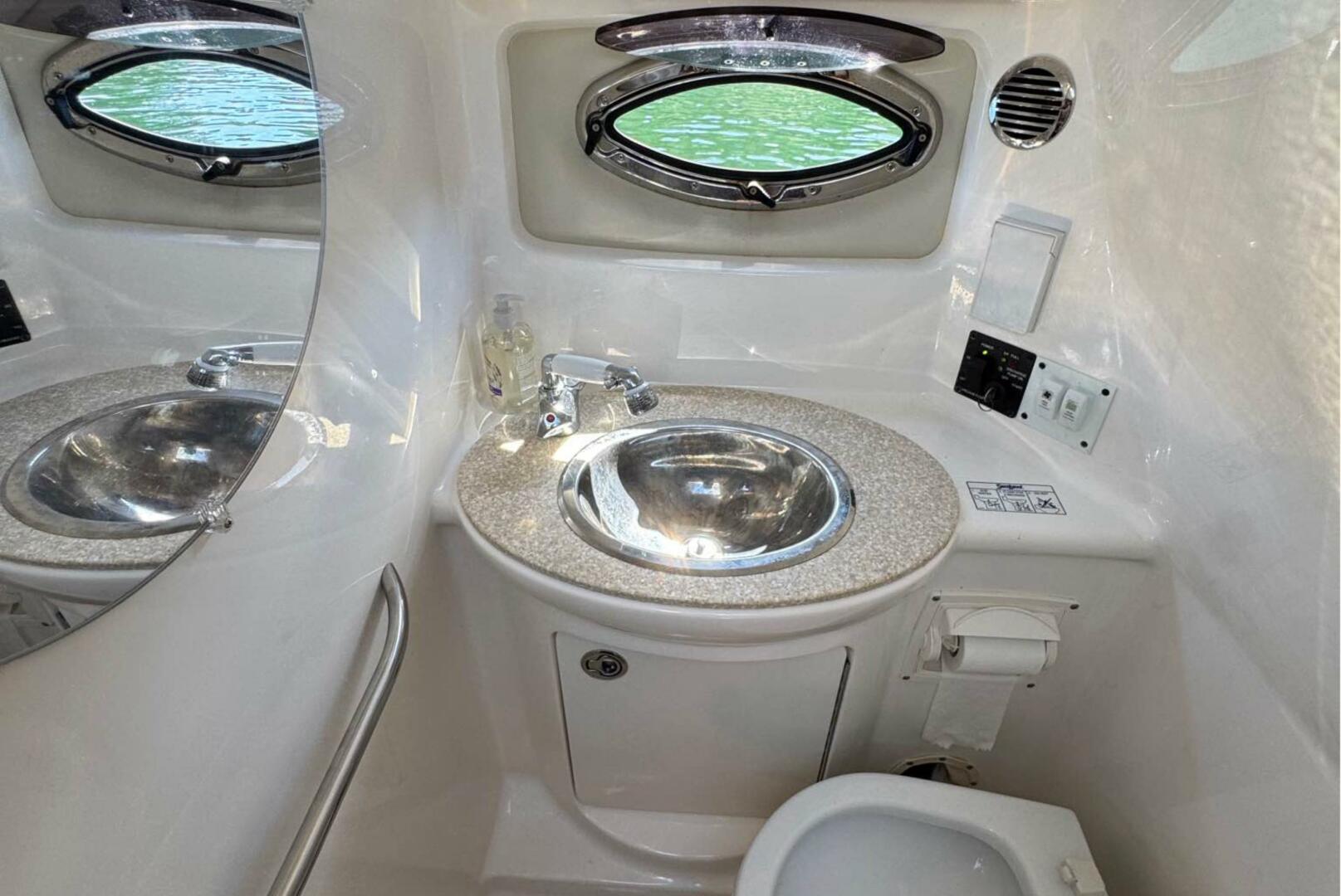 25ft Chaparral Yacht For Sale