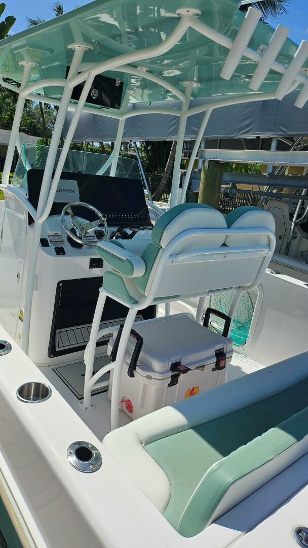 24ft Twin Vee Yacht For Sale