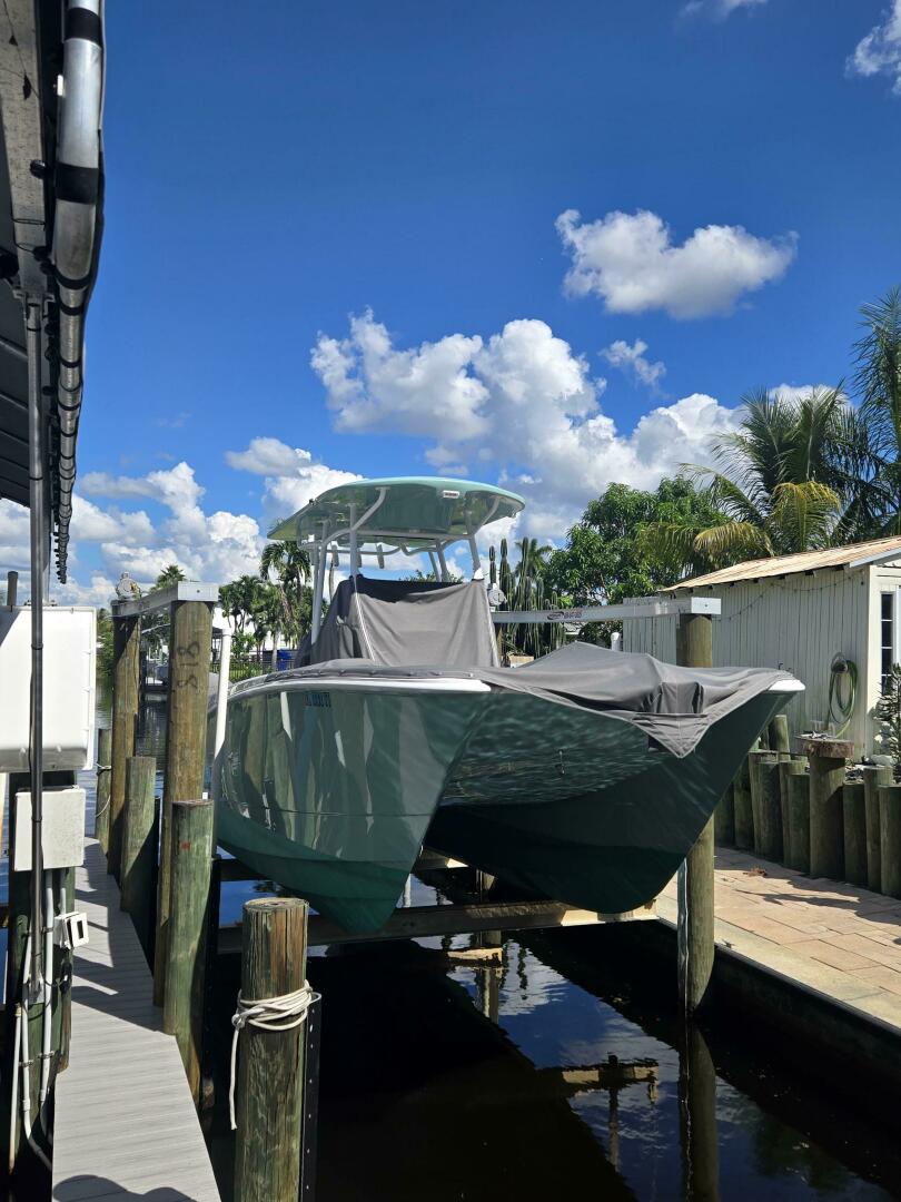 24ft Twin Vee Yacht For Sale