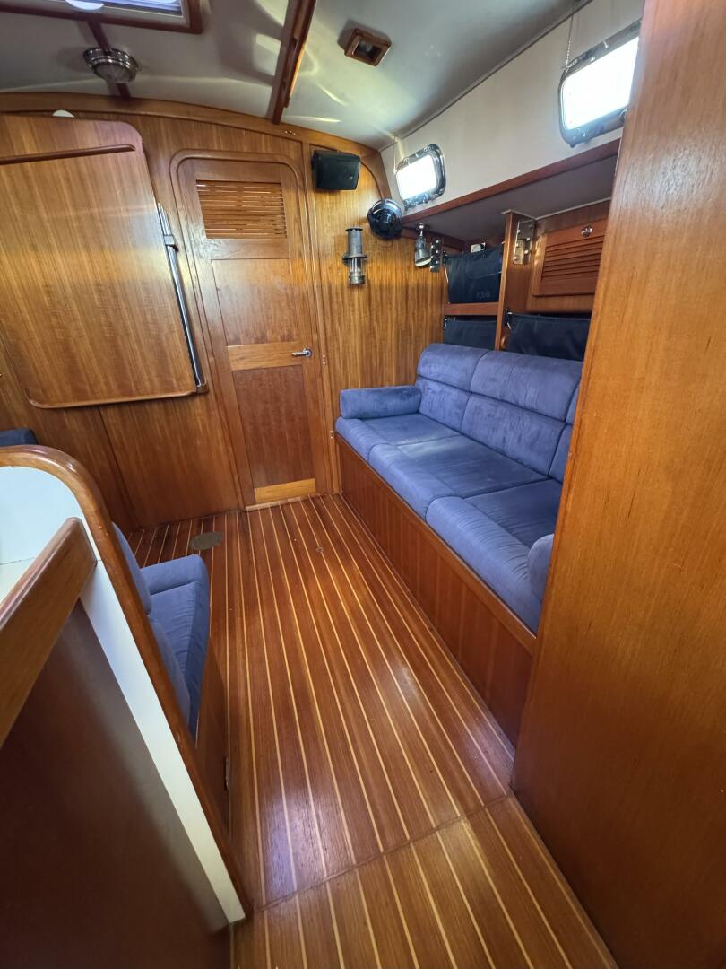 Mer Du Jour 40ft Caliber Yacht For Sale Mer Du Jour 40ft Caliber Yacht For Sale