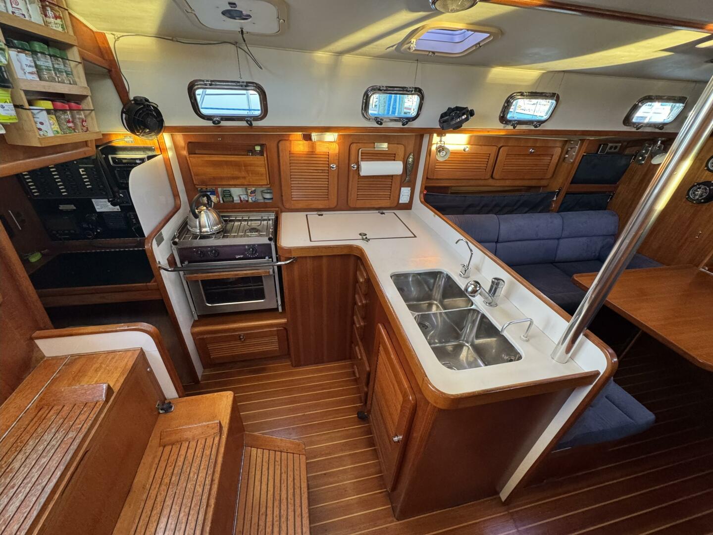 Mer Du Jour 40ft Caliber Yacht For Sale Mer Du Jour 40ft Caliber Yacht For Sale