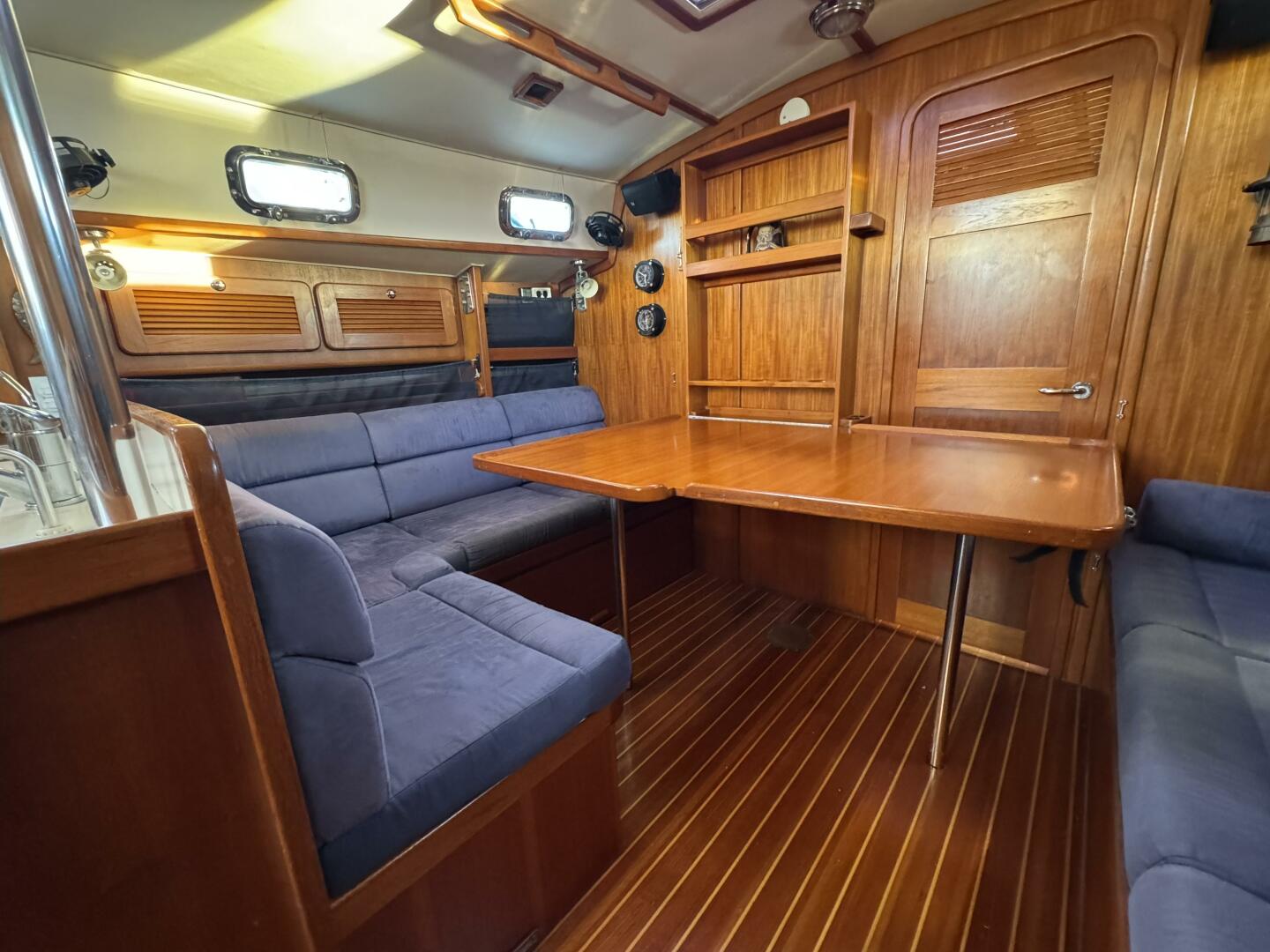 Mer Du Jour 40ft Caliber Yacht For Sale Mer Du Jour 40ft Caliber Yacht For Sale