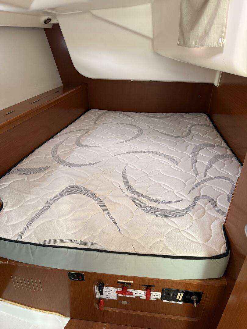 Vision 360 43ft Beneteau Yacht For Sale