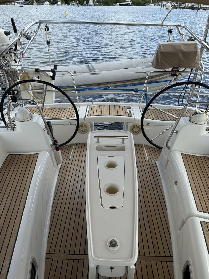 Vision 360 43ft Beneteau Yacht For Sale