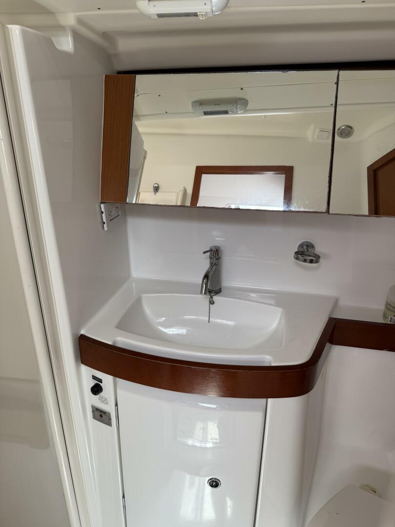 Vision 360 43ft Beneteau Yacht For Sale