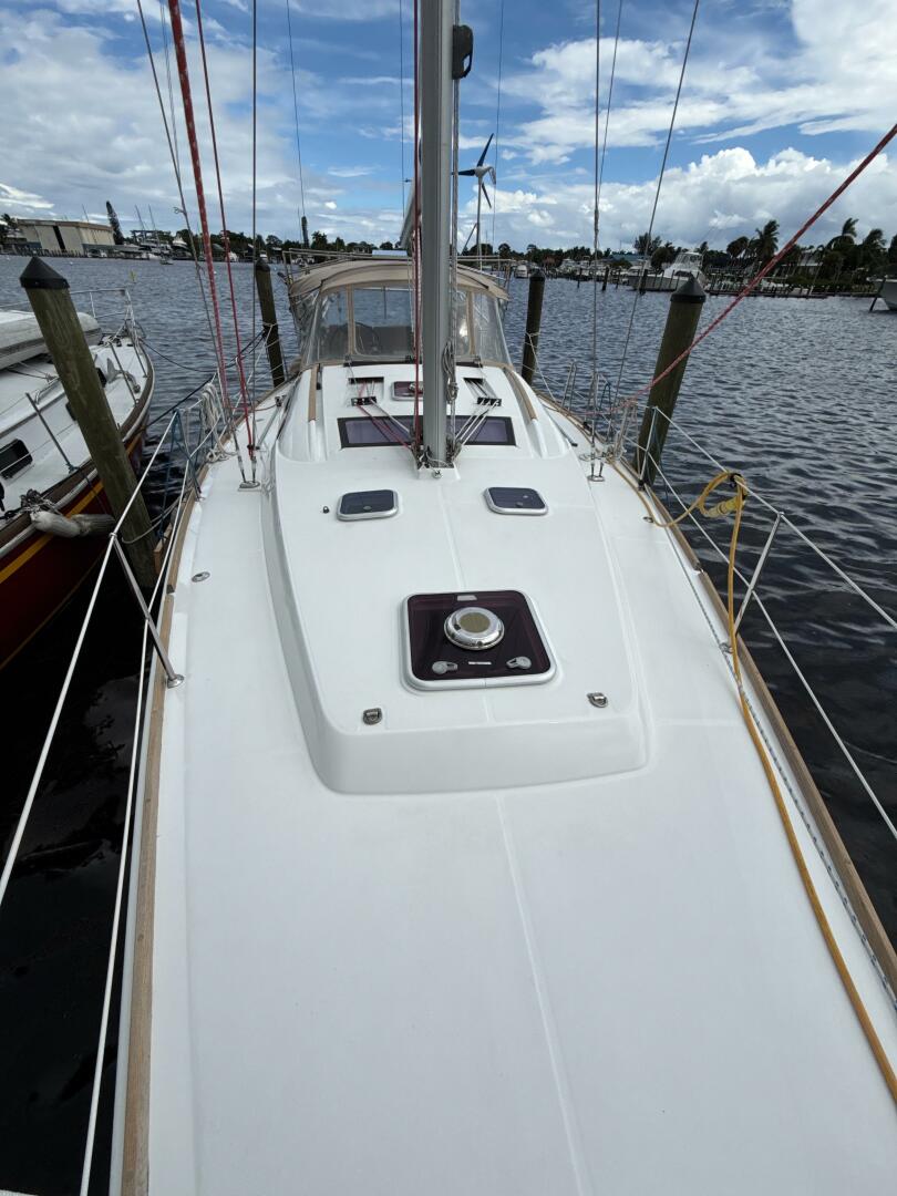 Vision 360 43ft Beneteau Yacht For Sale