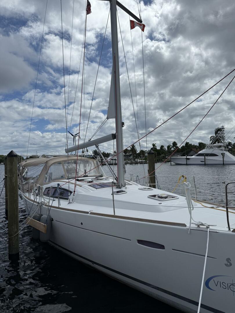 Vision 360 43ft Beneteau Yacht For Sale