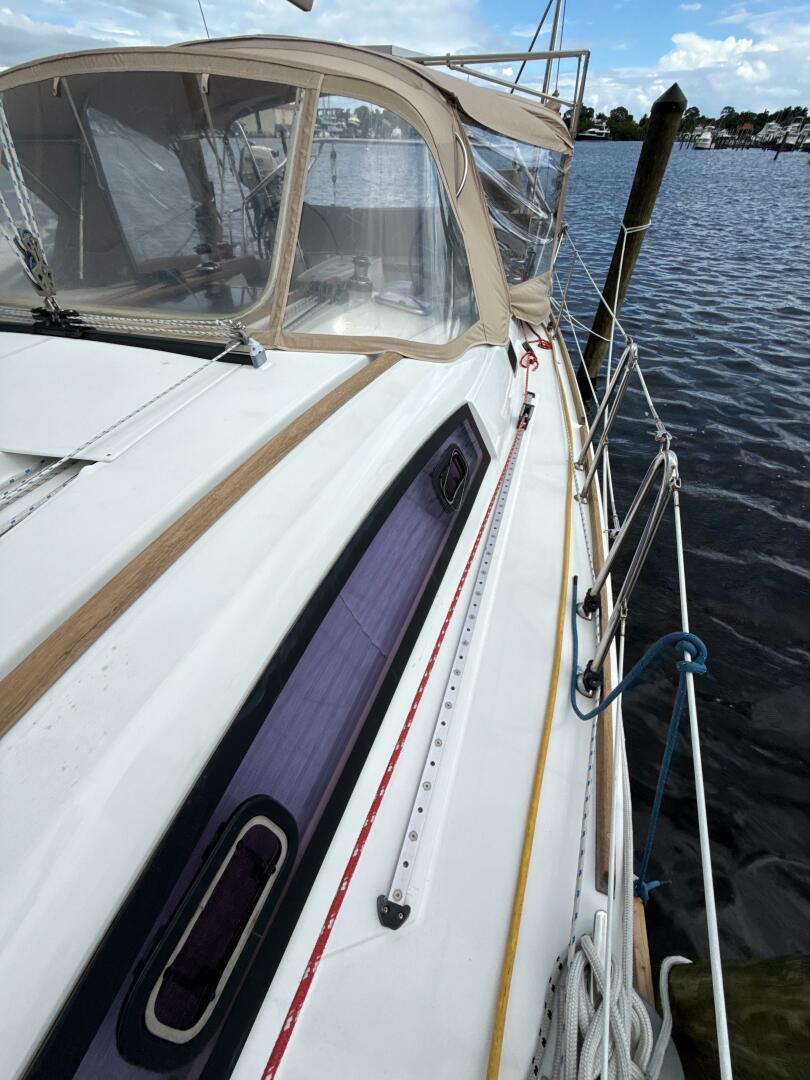 Vision 360 43ft Beneteau Yacht For Sale