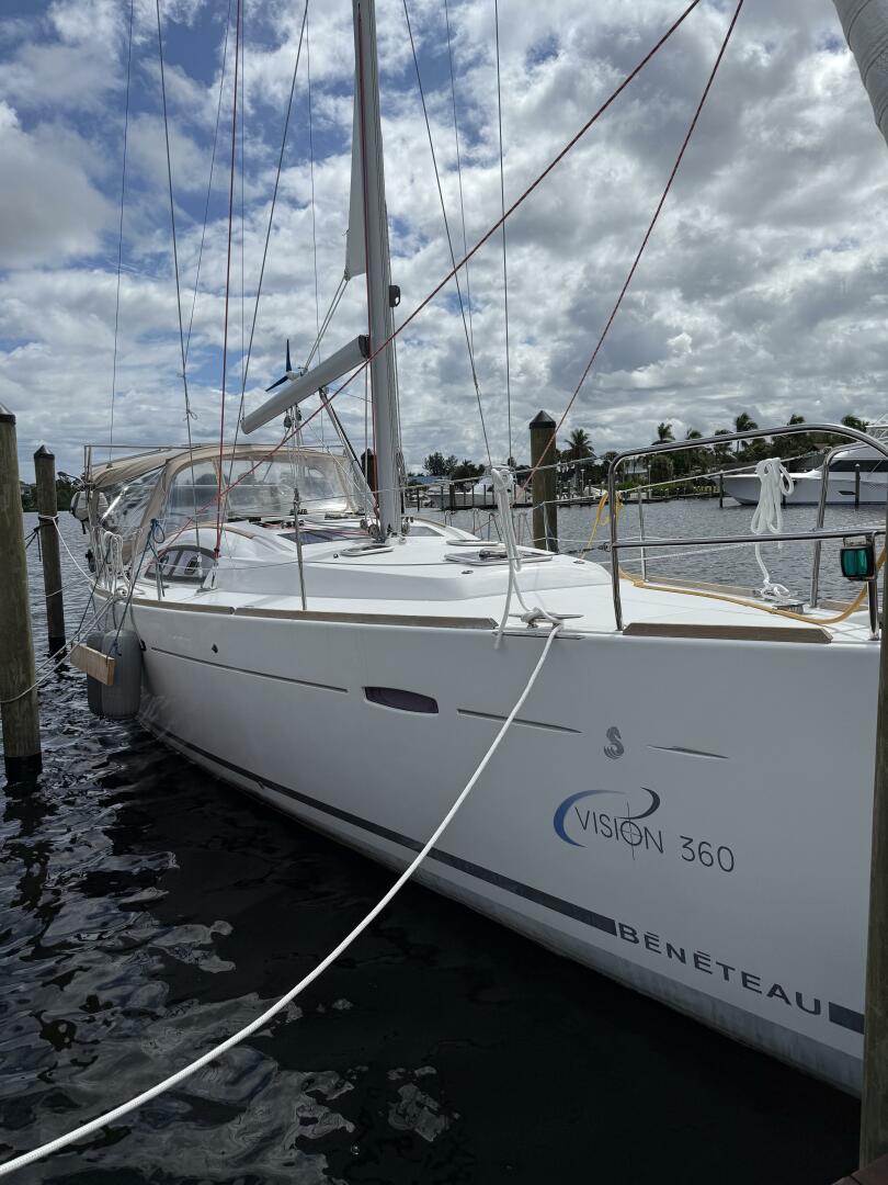 Vision 360 43ft Beneteau Yacht For Sale