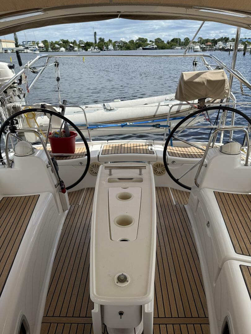Vision 360 43ft Beneteau Yacht For Sale