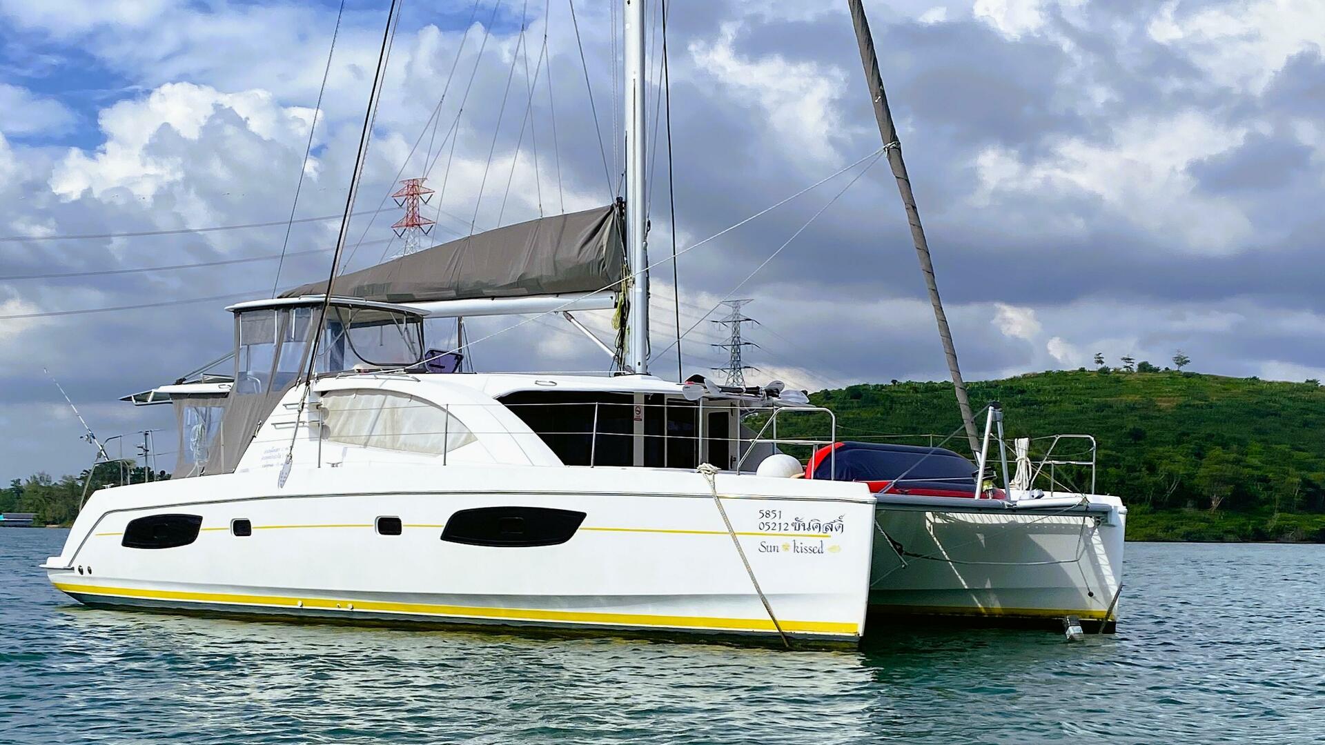 Sunkissed 43ft Leopard Yacht For Sale