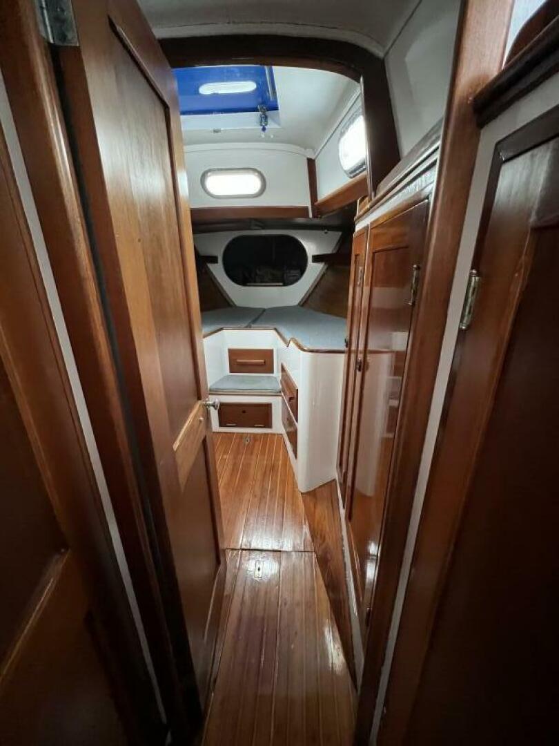 Ma Folie 40ft Hinckley Yacht For Sale