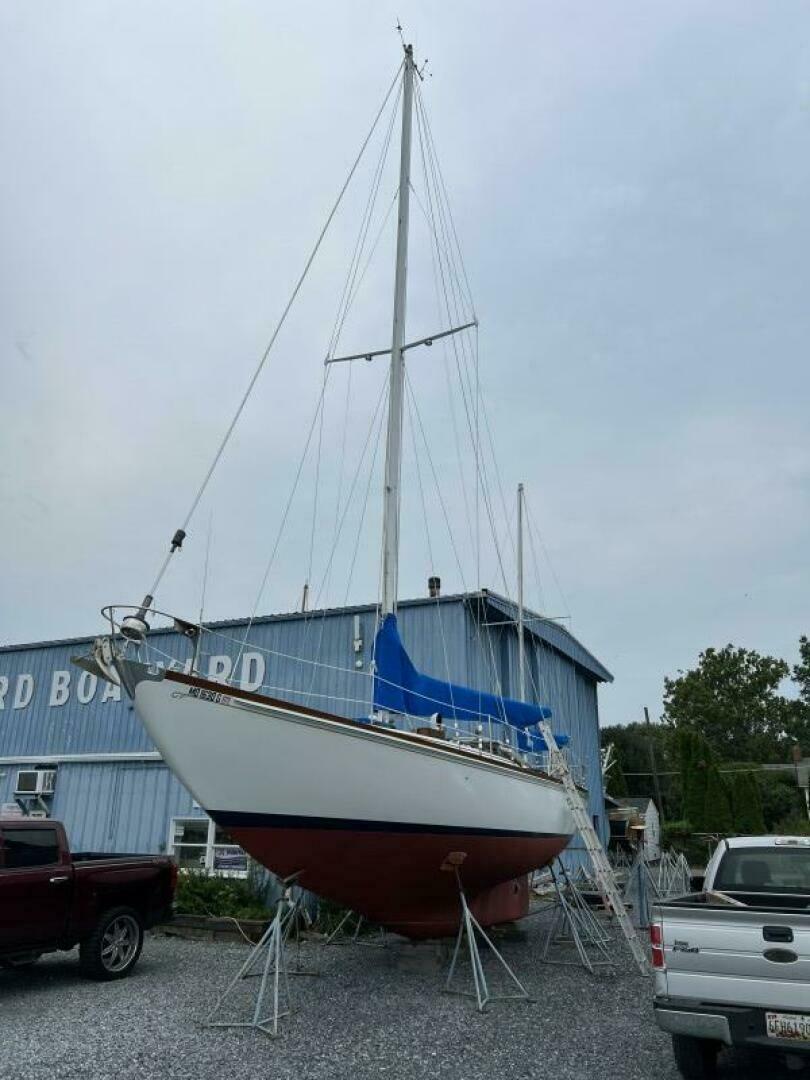Ma Folie 40ft Hinckley Yacht For Sale