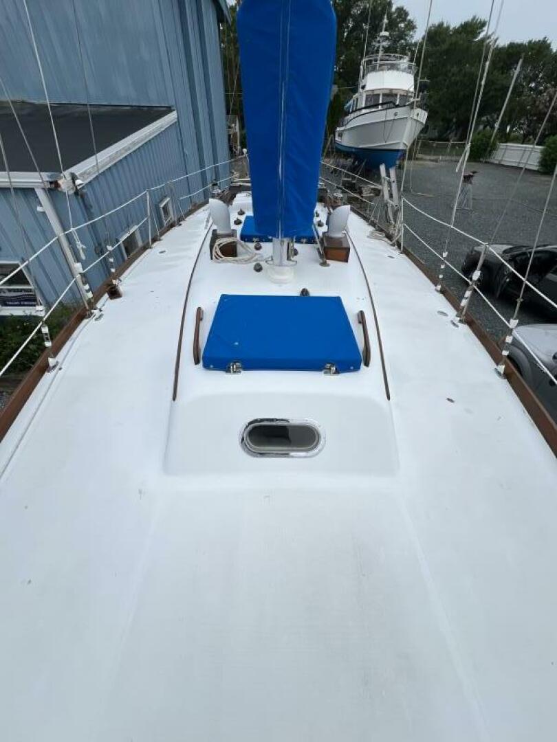 Ma Folie 40ft Hinckley Yacht For Sale