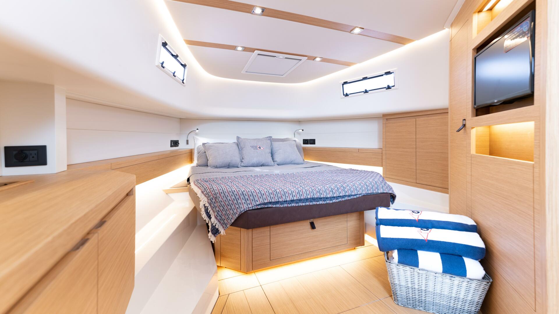 AVAILABLE NOW 43ft Pardo Yachts Yacht For Sale