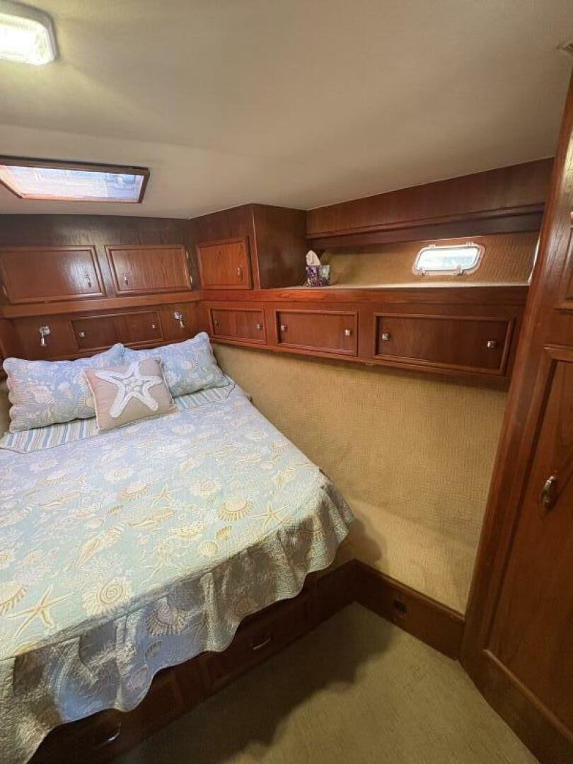 37ft Egg Harbor Yacht For Sale