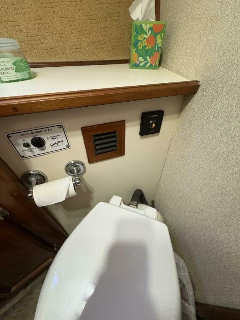 37ft Egg Harbor Yacht For Sale