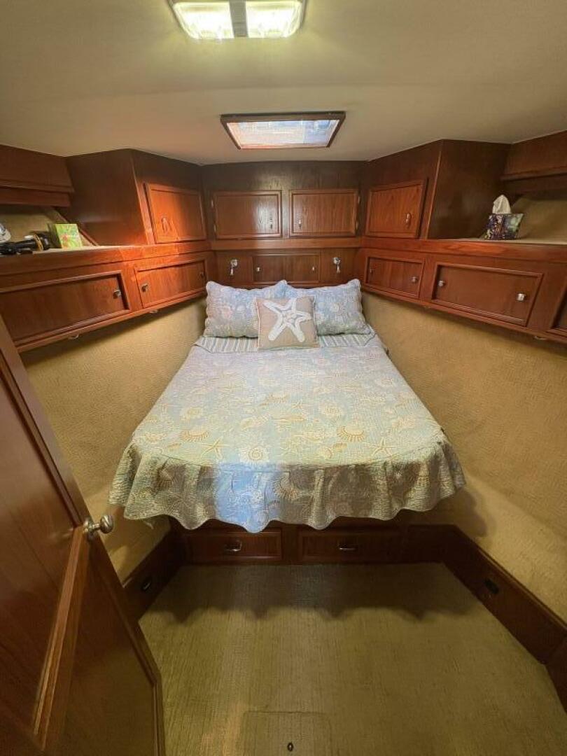 37ft Egg Harbor Yacht For Sale