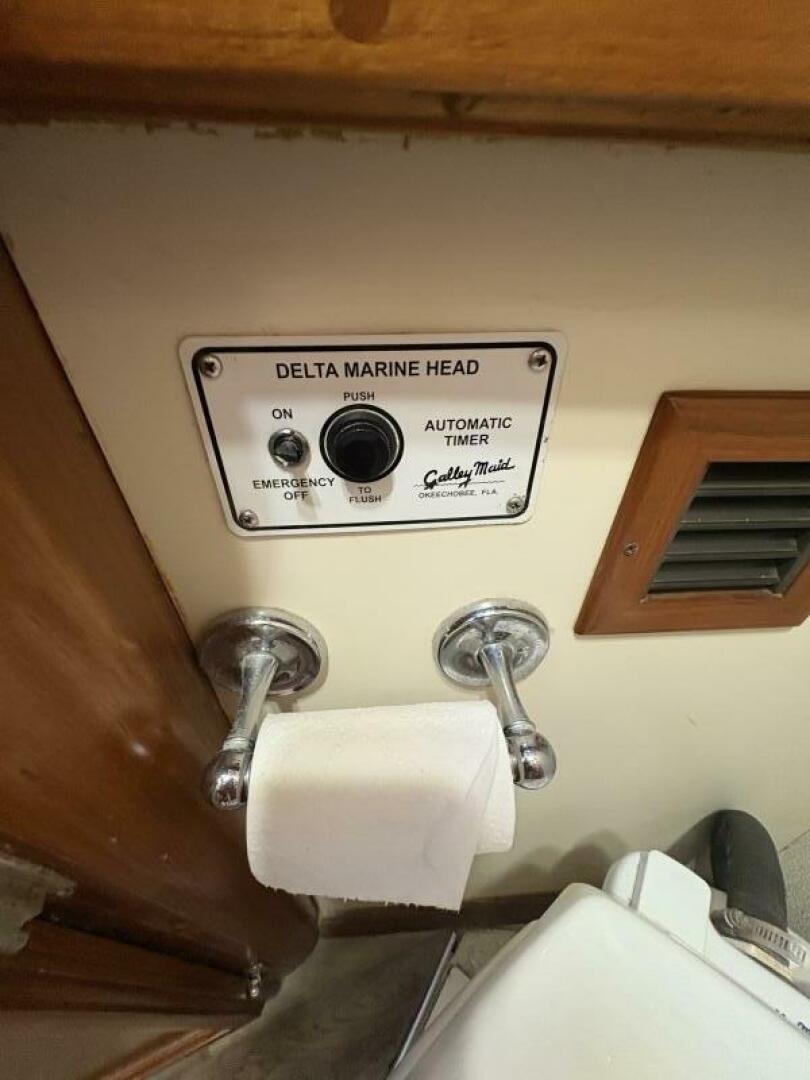 37ft Egg Harbor Yacht For Sale