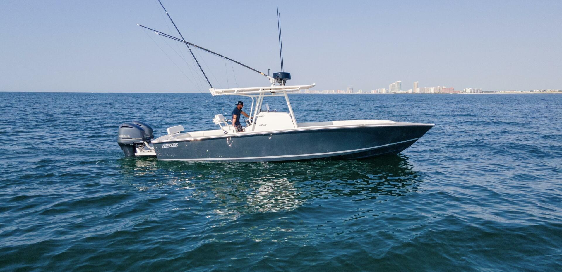2004 31 Jupiter 31FS Smoke Show Starboard