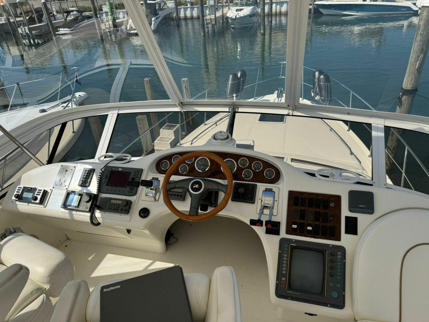 42ft Sea Ray Yacht For Sale