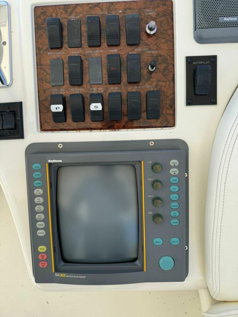 42ft Sea Ray Yacht For Sale