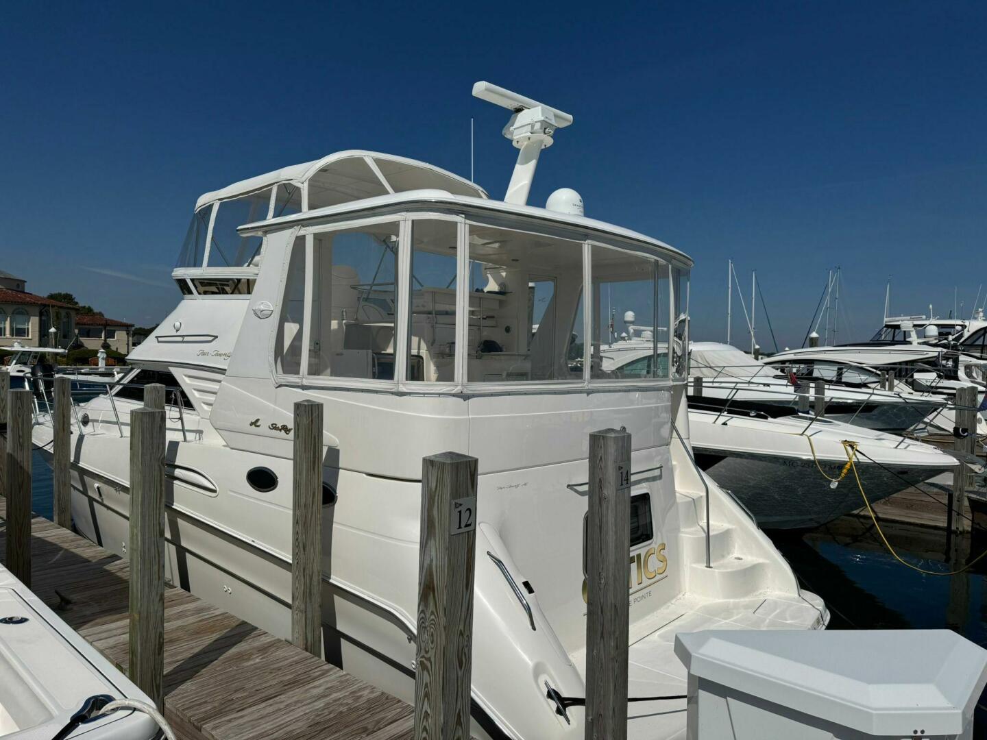 42ft Sea Ray Yacht For Sale