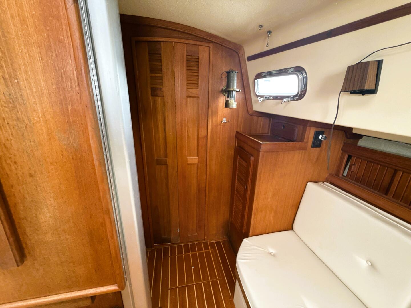 Afterglow 32ft Island Packet Yacht For Sale