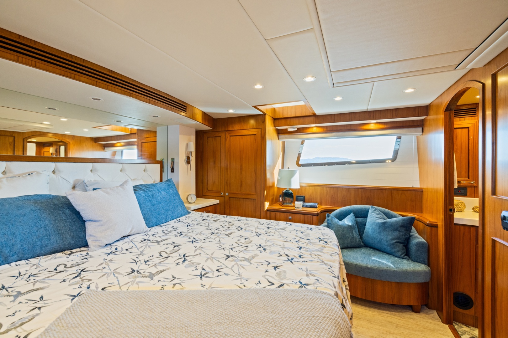 2023 Offshore Yachts ELV