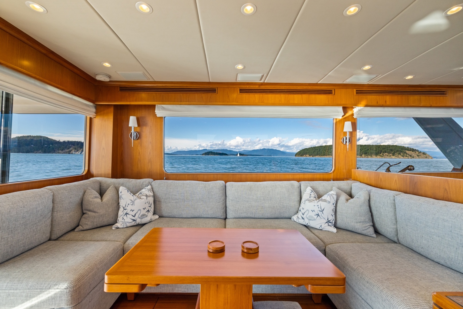 2023 Offshore Yachts ELV