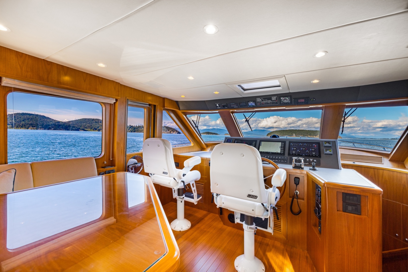 2023 Offshore Yachts ELV