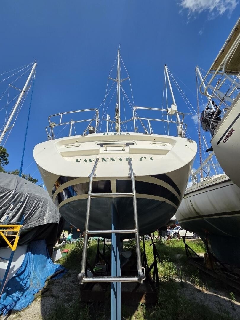 Juels 38ft Moody Yacht For Sale