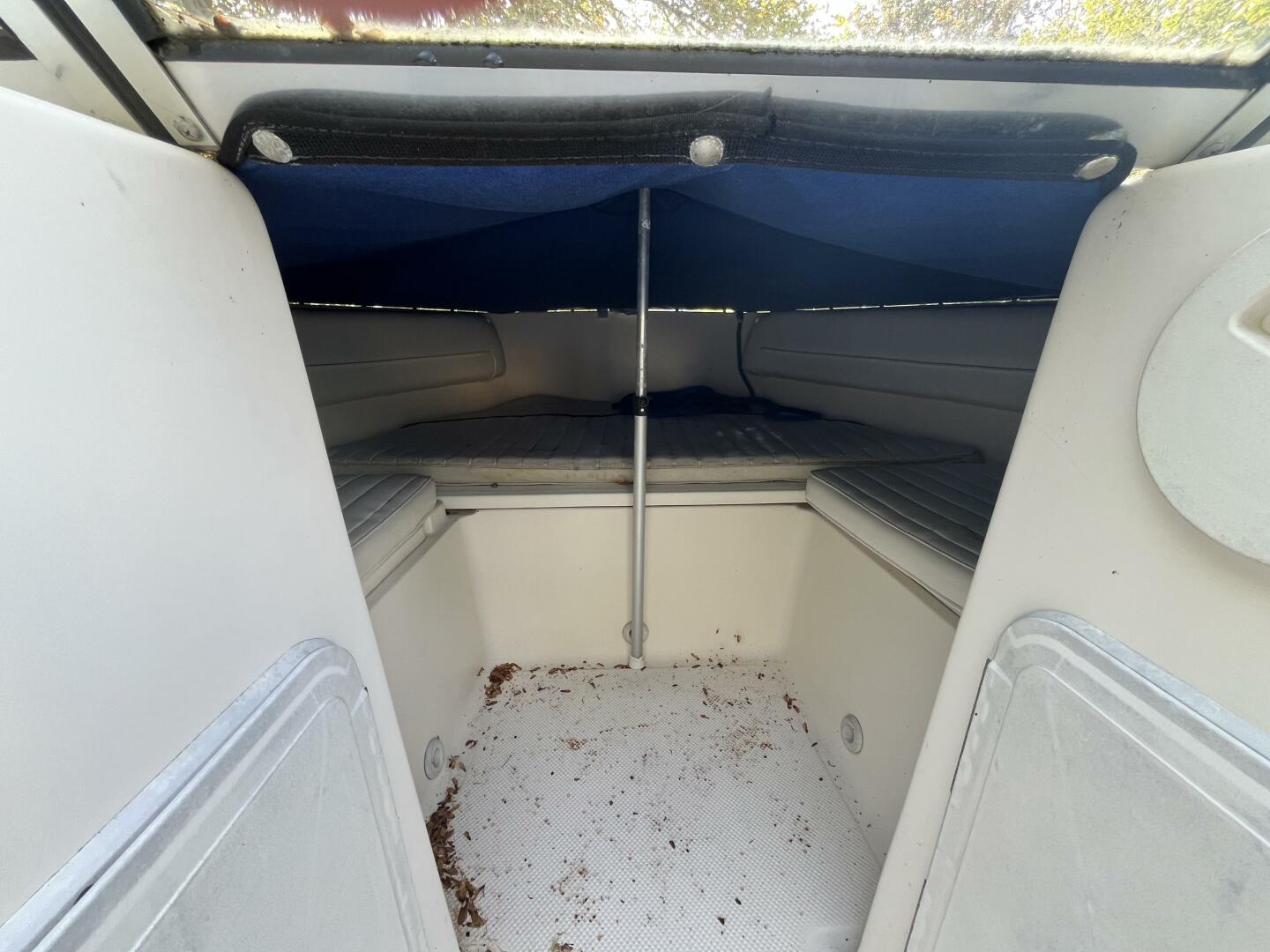 20' KeyWest bow seating under cover