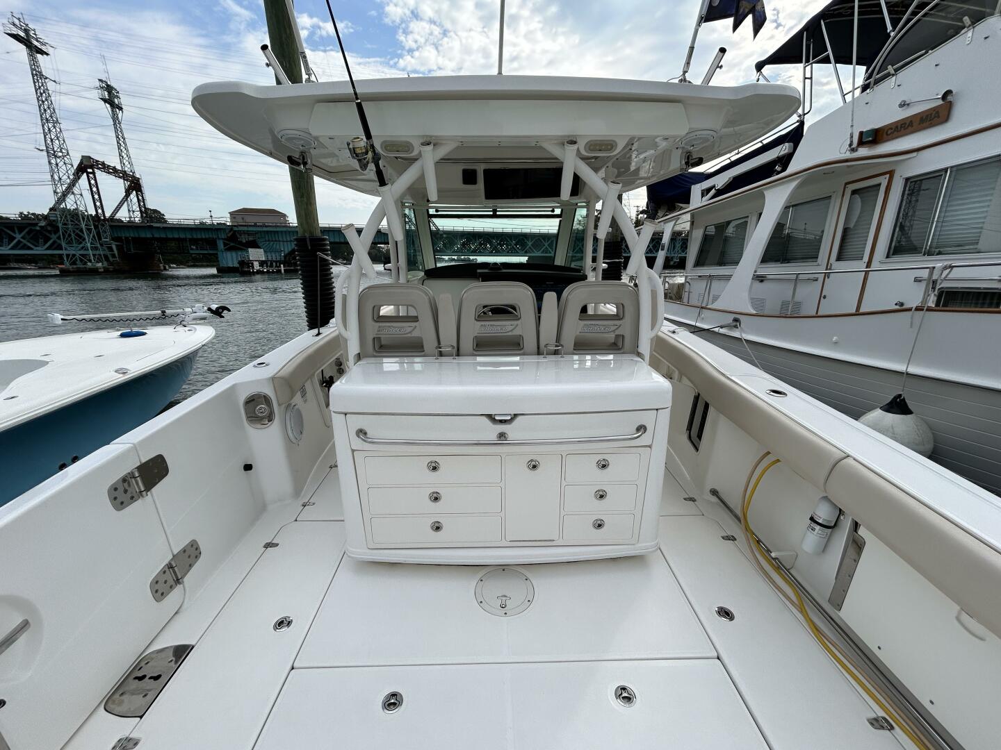 37ft Boston Whaler Yacht For Sale