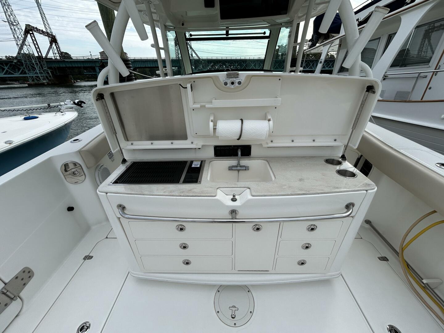 37ft Boston Whaler Yacht For Sale