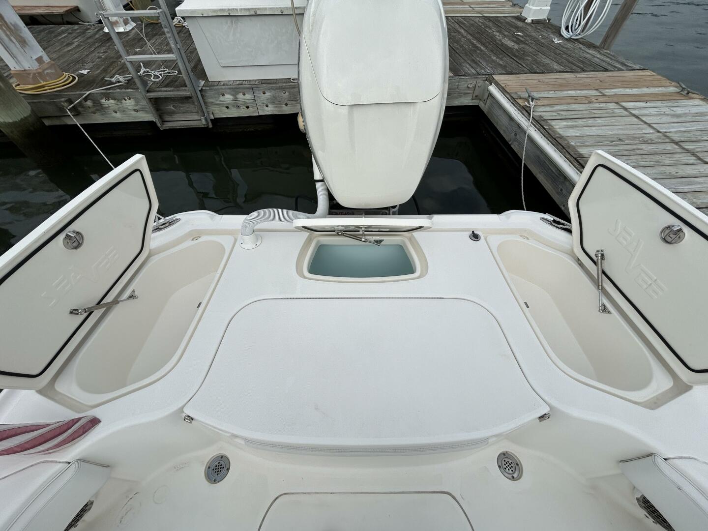 27ft SeaVee Yacht For Sale