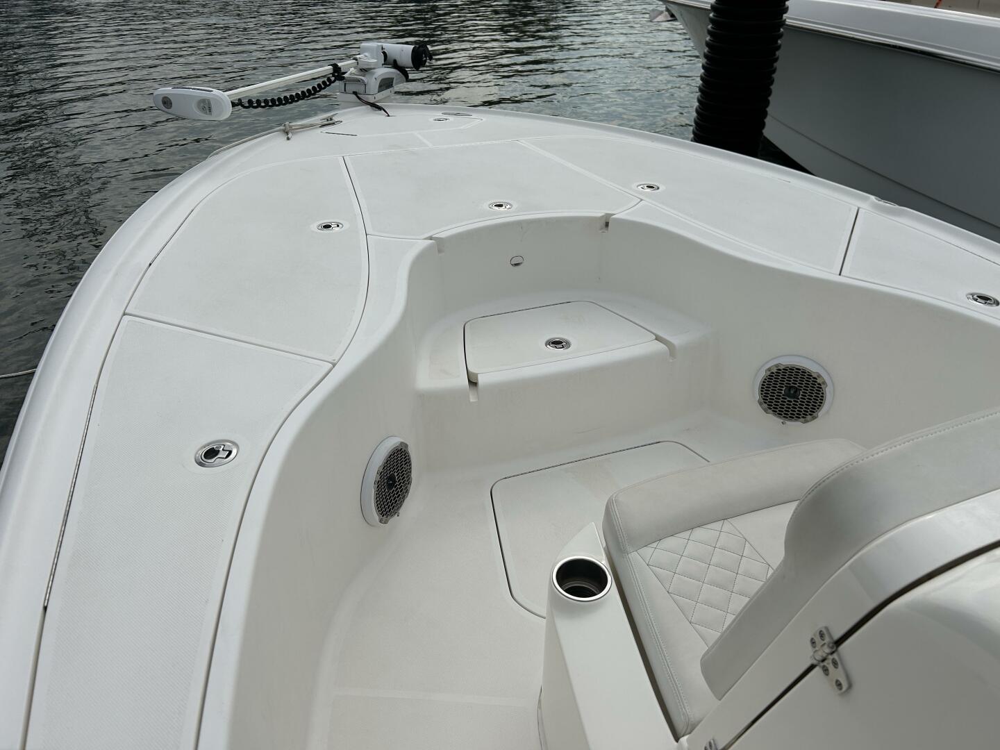 27ft SeaVee Yacht For Sale