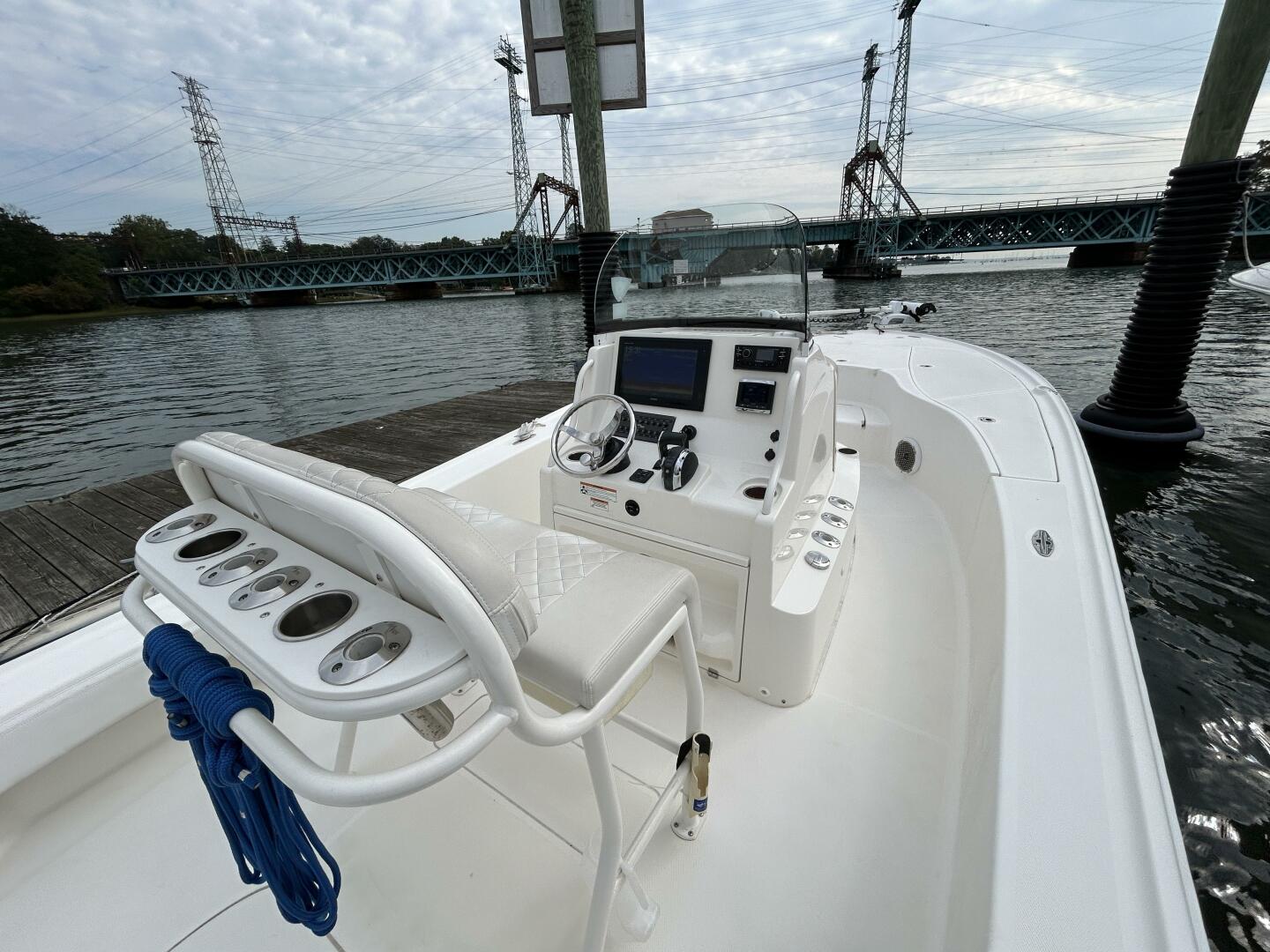 27ft SeaVee Yacht For Sale