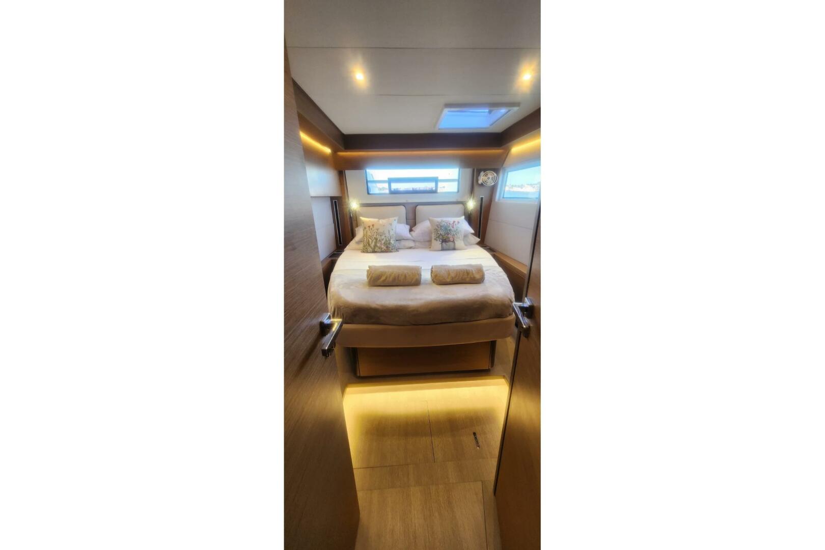 48ft Lagoon Yacht For Sale